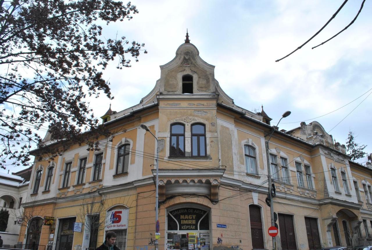 Butterfly Apartment-Hidden Gem In The Heart Of Targu Mures Exterior foto