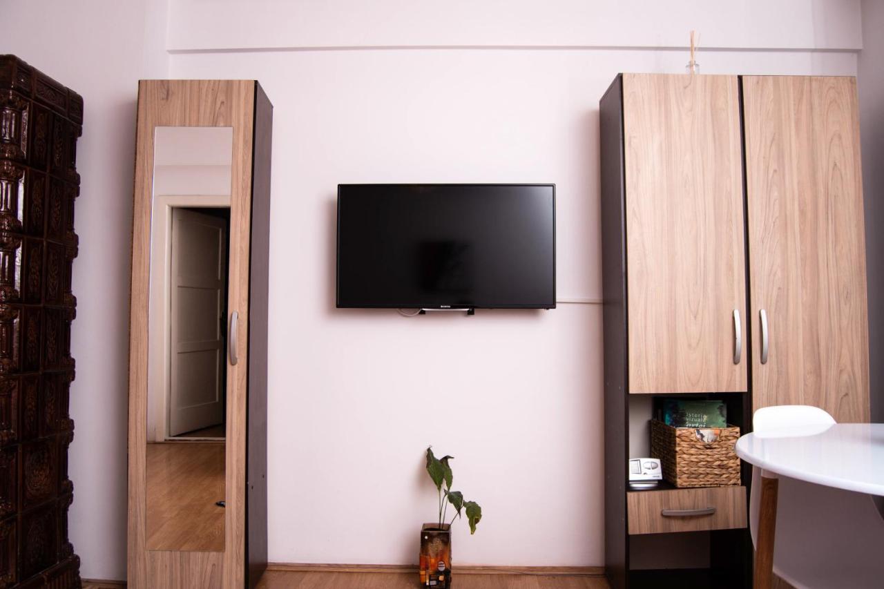 Butterfly Apartment-Hidden Gem In The Heart Of Targu Mures Exterior foto