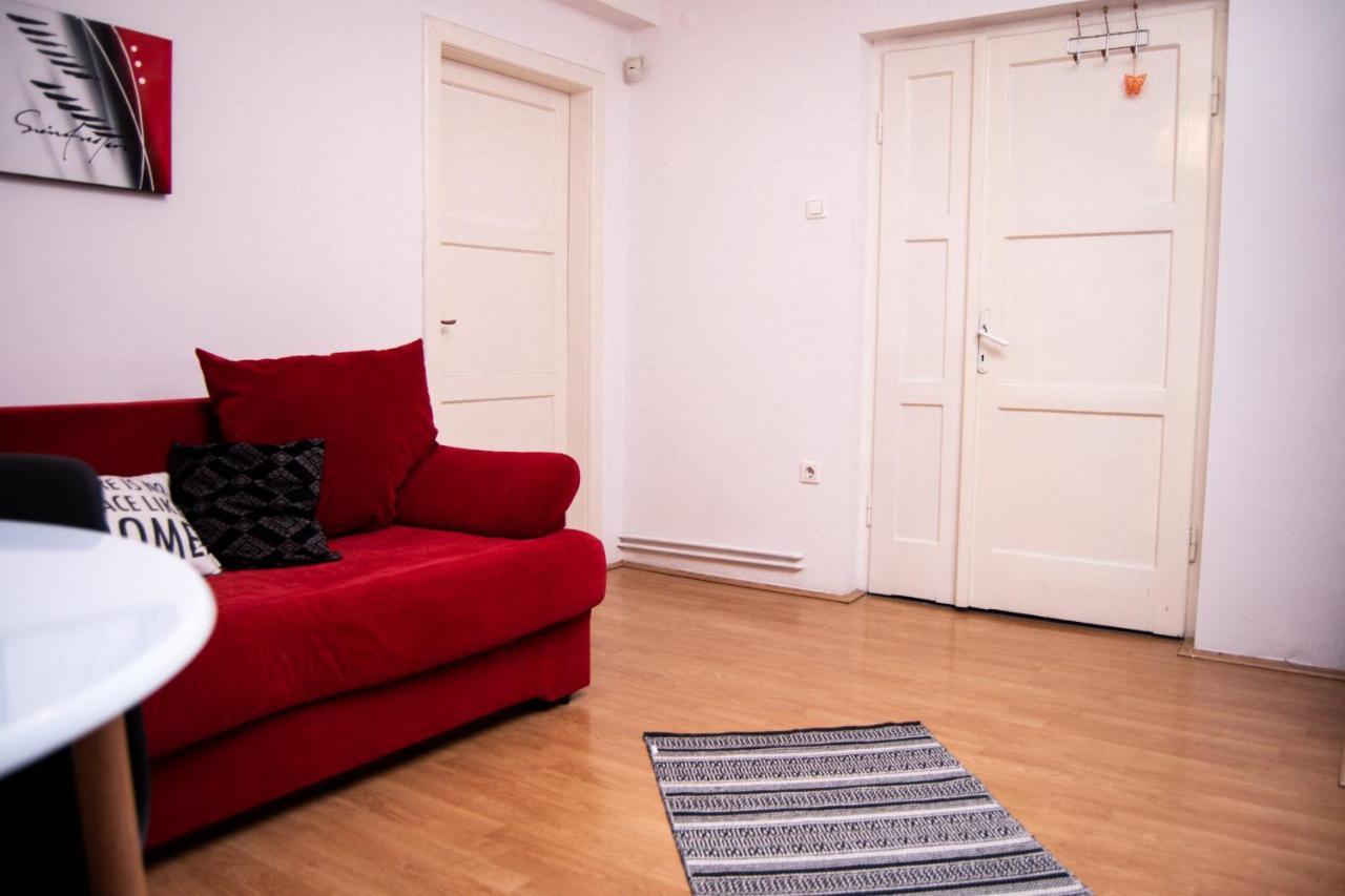 Butterfly Apartment-Hidden Gem In The Heart Of Targu Mures Exterior foto