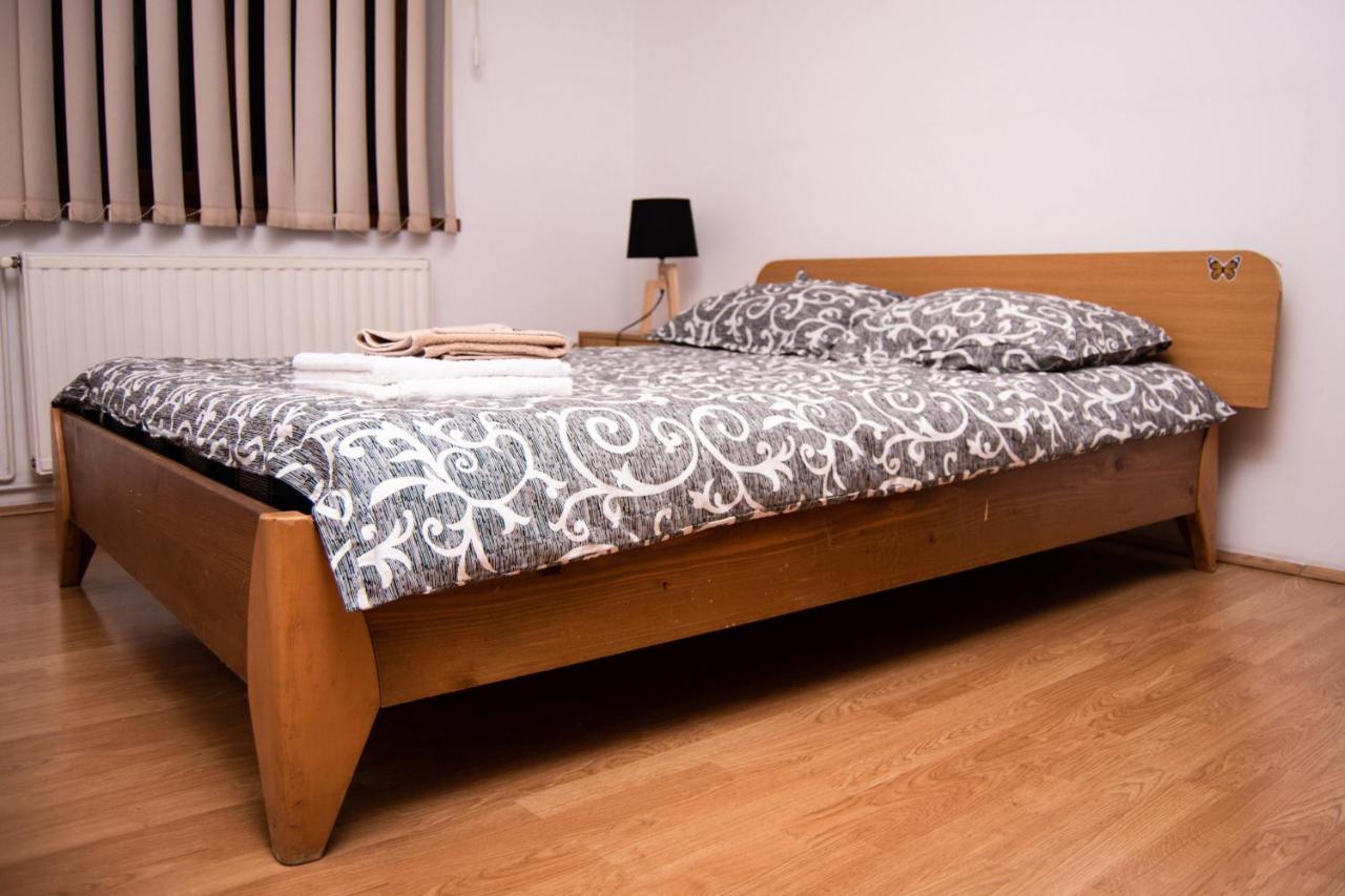 Butterfly Apartment-Hidden Gem In The Heart Of Targu Mures Exterior foto